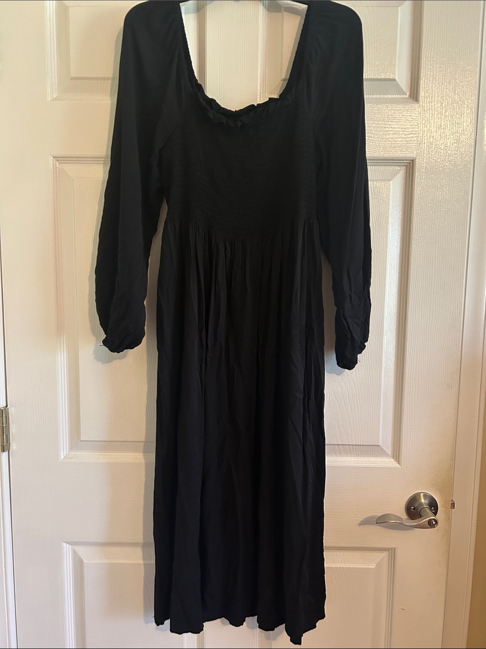 Black Long Sleeve Classic Midi Dress